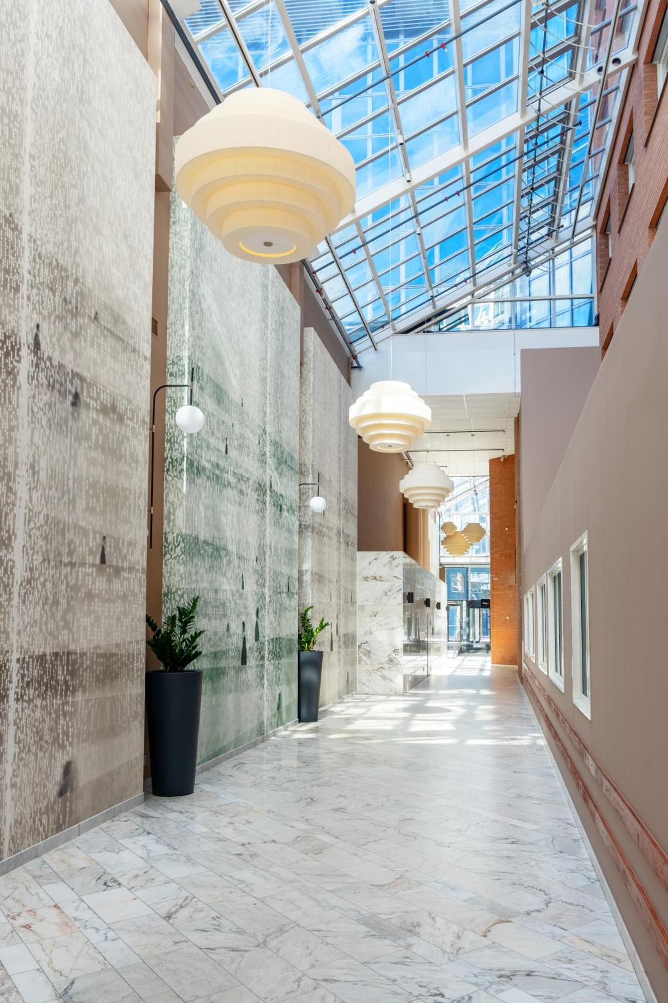 Voco Stockholm - Kista By Ihg Hotel Екстериор снимка