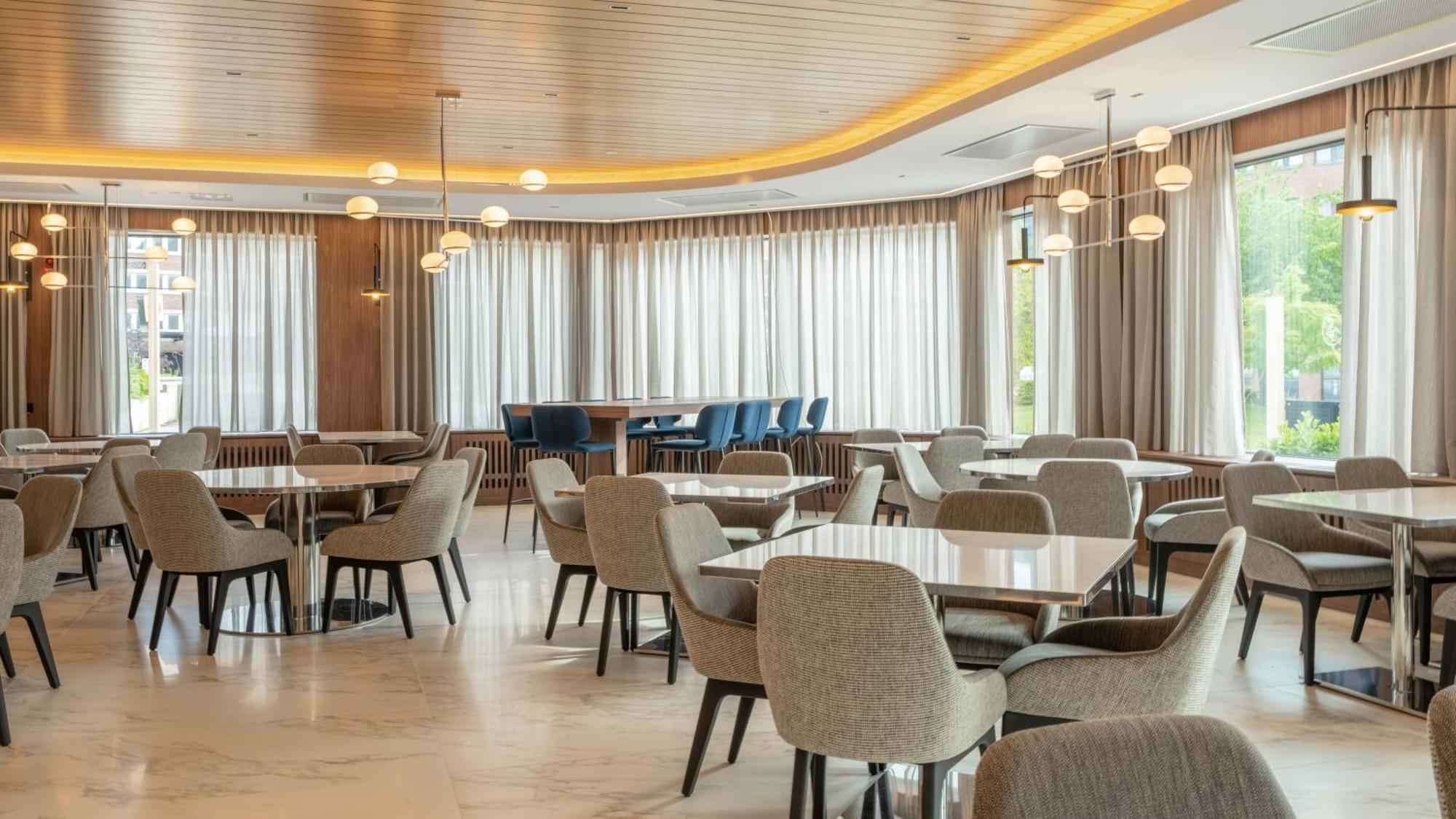 Voco Stockholm - Kista By Ihg Hotel Екстериор снимка