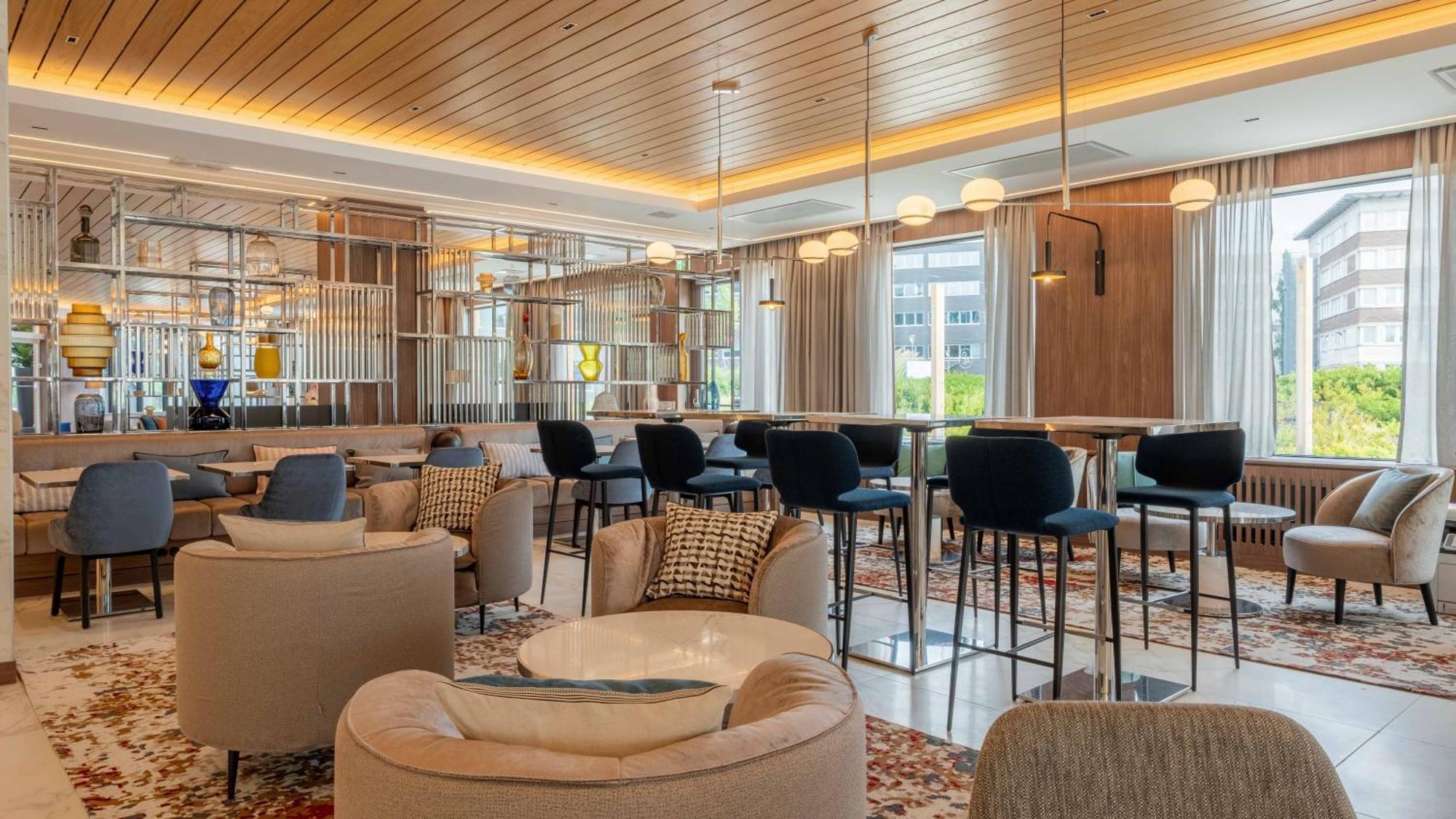 Voco Stockholm - Kista By Ihg Hotel Екстериор снимка