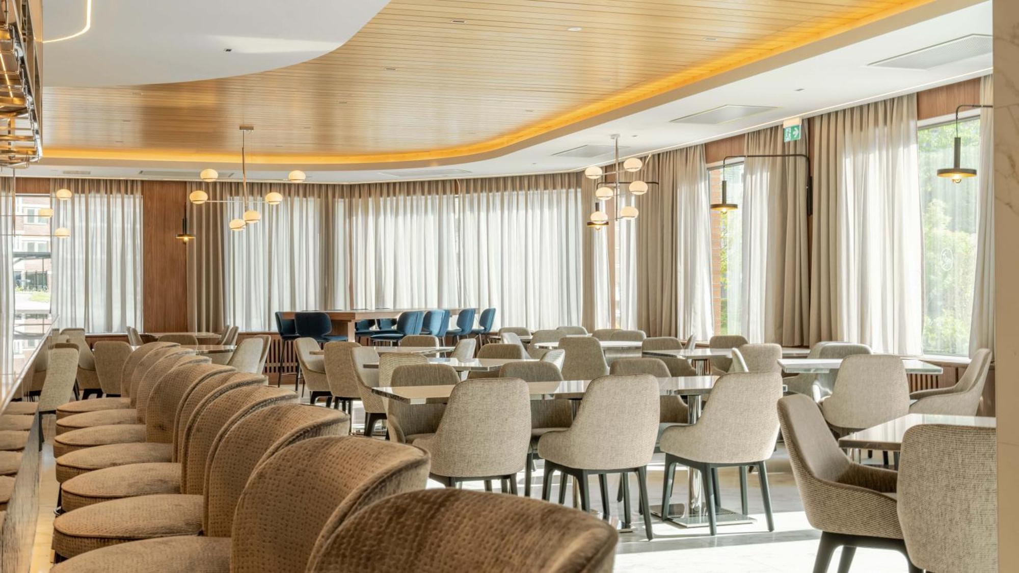 Voco Stockholm - Kista By Ihg Hotel Екстериор снимка