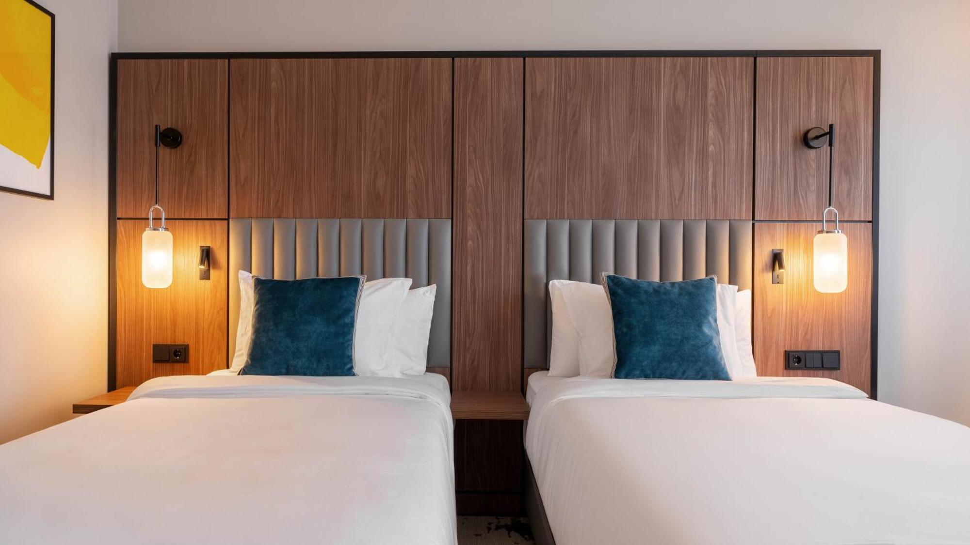 Voco Stockholm - Kista By Ihg Hotel Екстериор снимка